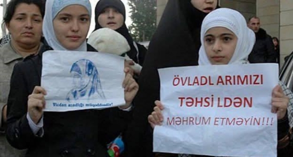 KARDEŞ AZERBAYCANA BAŞÖRTÜSÜ YASAĞI YAKIŞMIYOR ŞİDDETLE KINIYORUZ